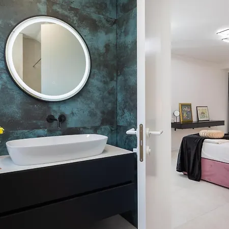 Beachfront Milka With Pool Trogir