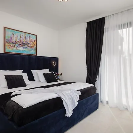 Willa Beachfront Milka With Pool