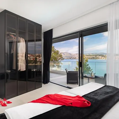 Willa Beachfront Milka With Pool Trogir