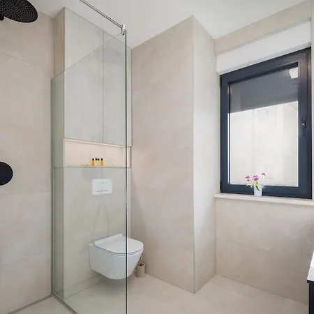 Beachfront Milka With Pool Willa *