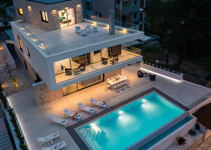 Beachfront Milka With Pool * Trogir