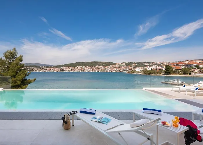 Villa Beachfront Milka With Pool *