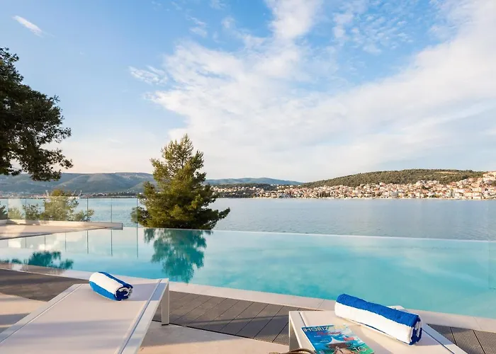 Beachfront Milka With Pool Trogir