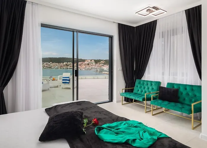 Villa Beachfront Milka With Pool *