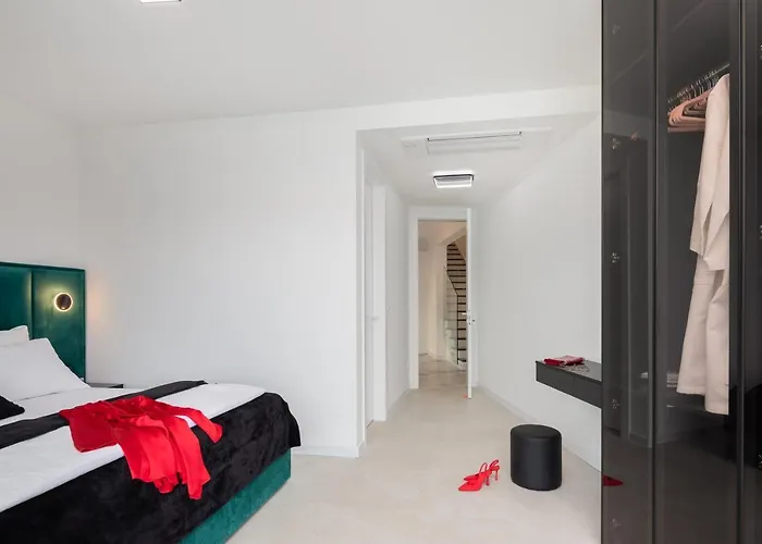 Villa Beachfront Milka With Pool Trogir