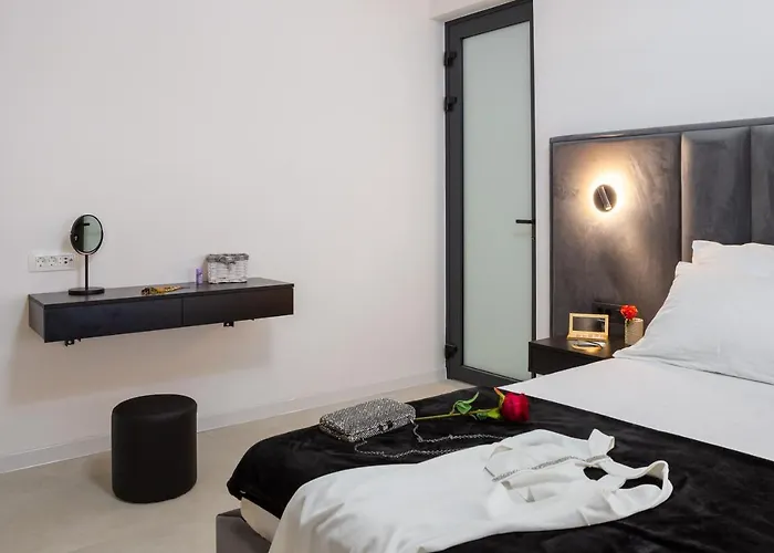 Villa Beachfront Milka With Pool *